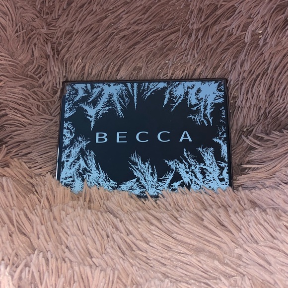 NWOT BECCA Après Ski Glow Face Palette - Picture 2 of 6